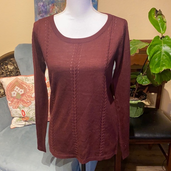 New Anthro Skies Are Blue burgundy detail sweater. - Picture 1 of 10